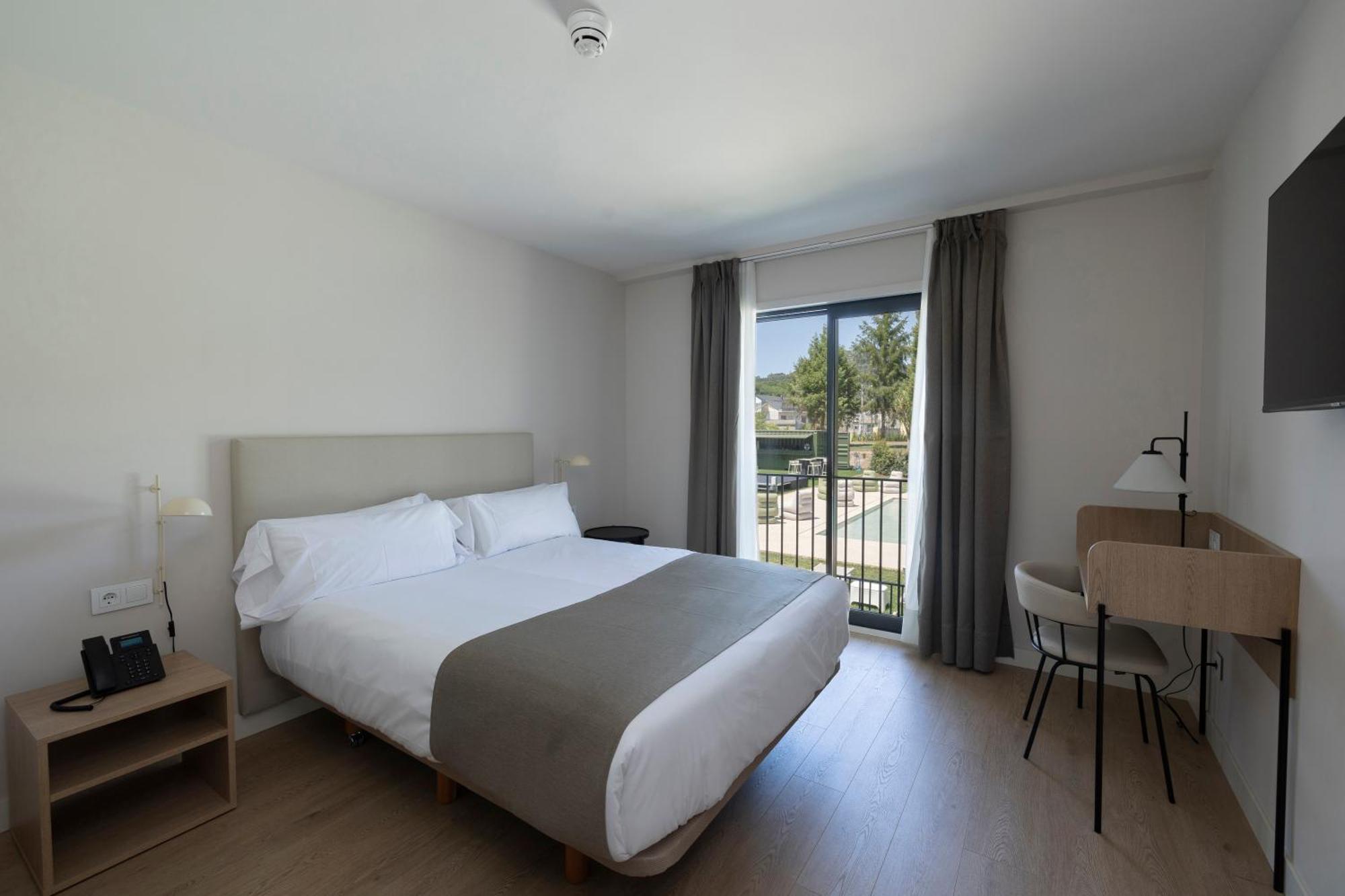 Hotel H4 3 Superior 3*